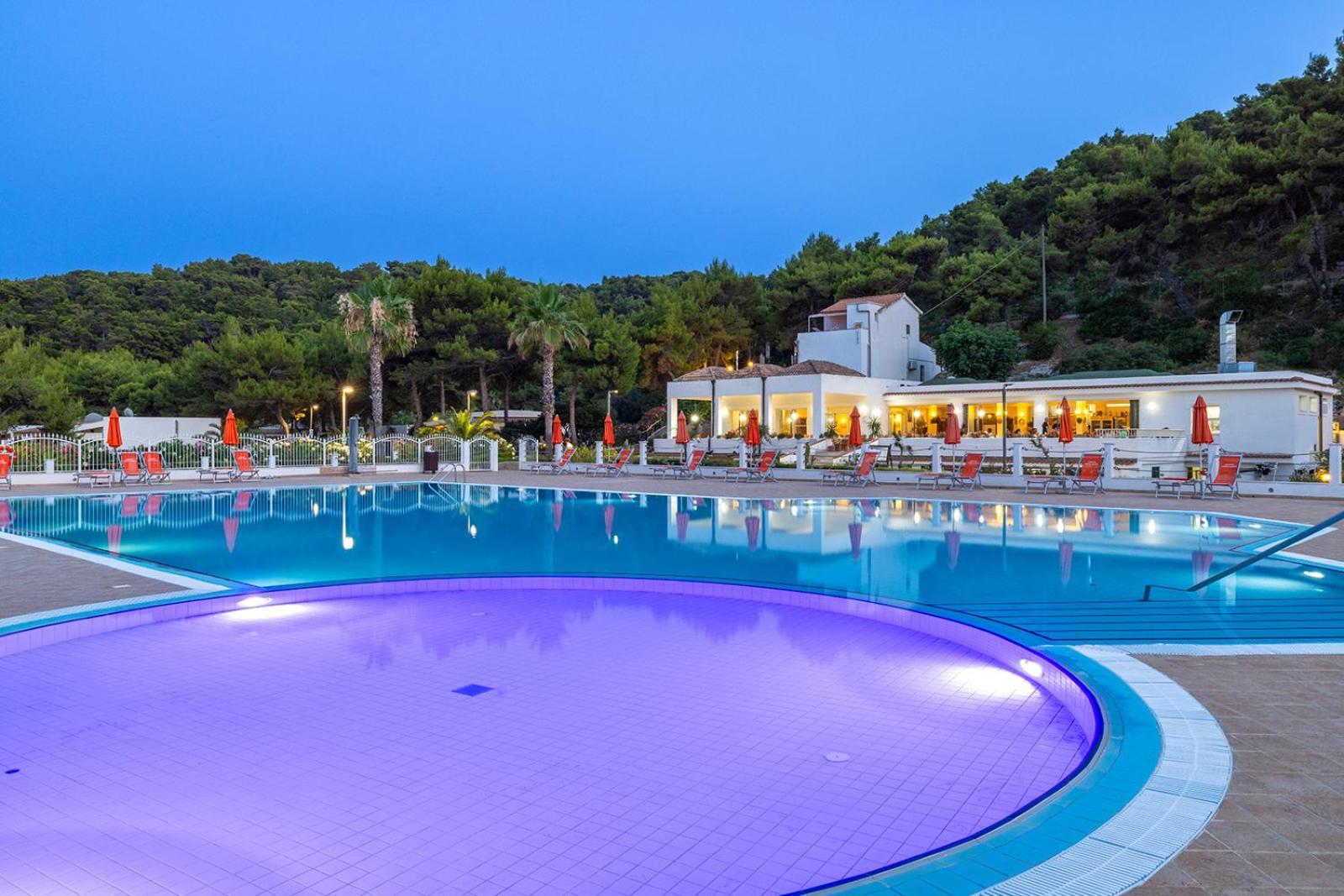 Crovatico Club Vacanze ヴィエステ エクステリア 写真